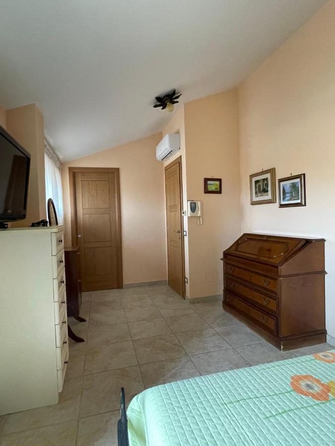 La Casa Di Flora Aeroporto Di Holiday home